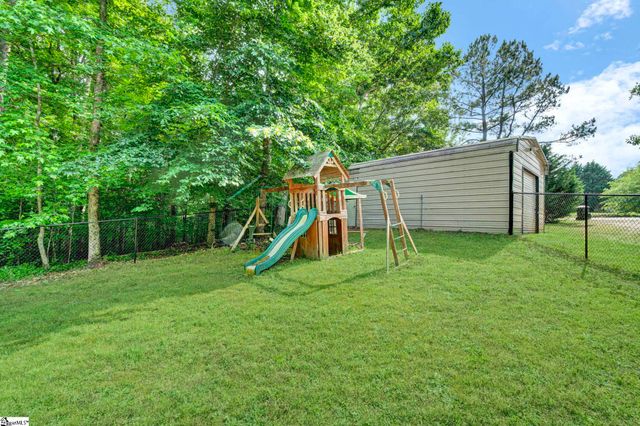 225 Tanglewood Way, Gray Court, SC 29645