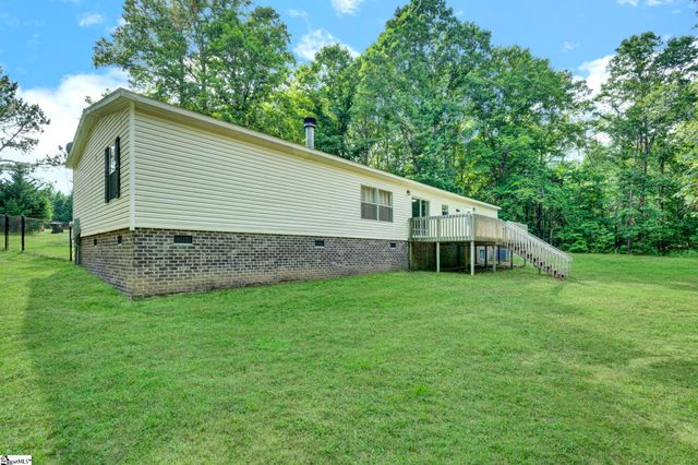 225 Tanglewood Way, Gray Court, SC 29645