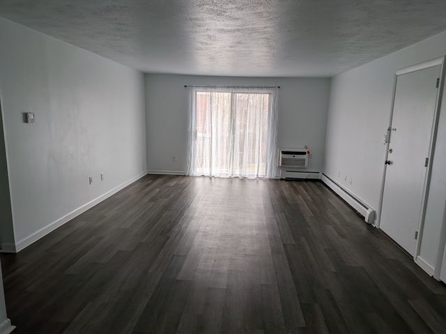 83-R Hobartst C4, Danvers, MA 01923