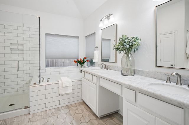 120 Myrtle Creek, Grapevine, TX 76051