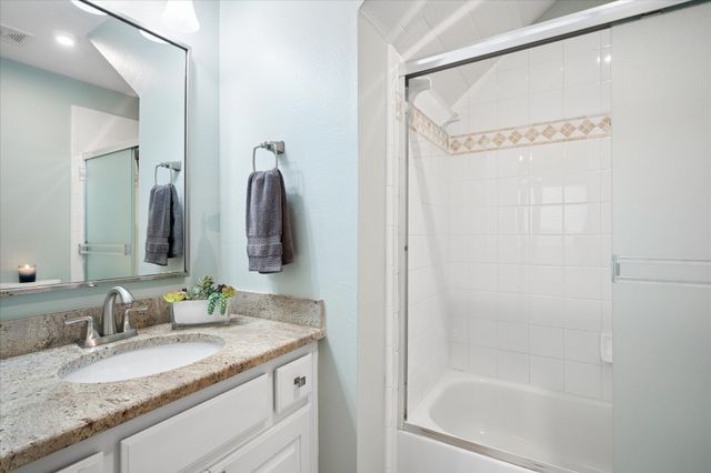 120 Myrtle Creek, Grapevine, TX 76051
