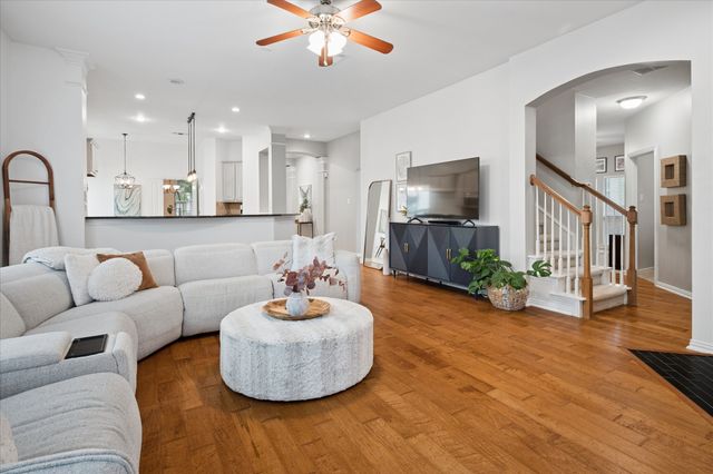 120 Myrtle Creek, Grapevine, TX 76051