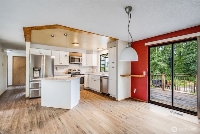 31107 11th Place SW, Federal Way, WA 98023
