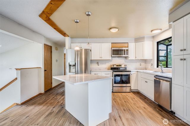 31107 11th Place SW, Federal Way, WA 98023