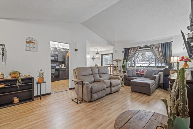 4040 Maureen Drive NE 202, Columbia Heights, MN 55421