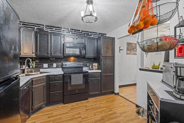 4040 Maureen Drive NE 202, Columbia Heights, MN 55421