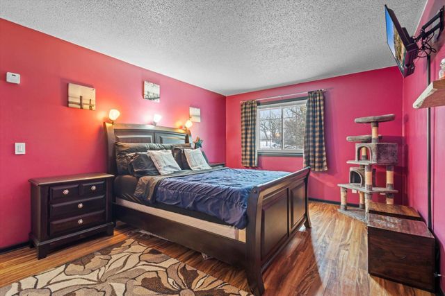 4040 Maureen Drive NE 202, Columbia Heights, MN 55421