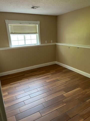 5405 Arlene St, Wichita, KS 67220