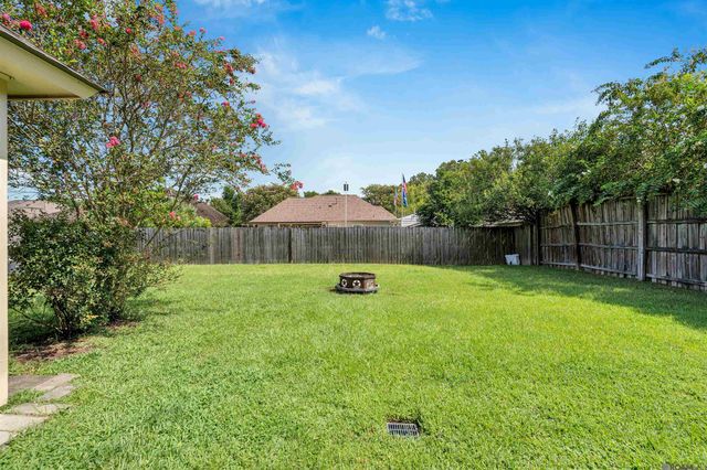 39100 S Angelle Ct, Gonzales, LA 70737