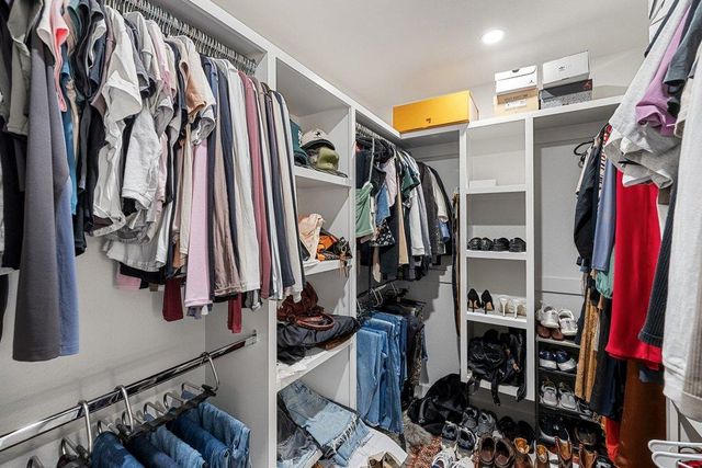 8202 Cache DR, Austin, TX 78749