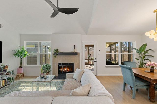 8202 Cache DR, Austin, TX 78749