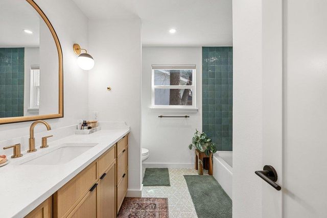 8202 Cache DR, Austin, TX 78749