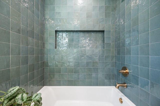 8202 Cache DR, Austin, TX 78749