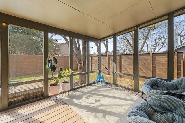 8202 Cache DR, Austin, TX 78749