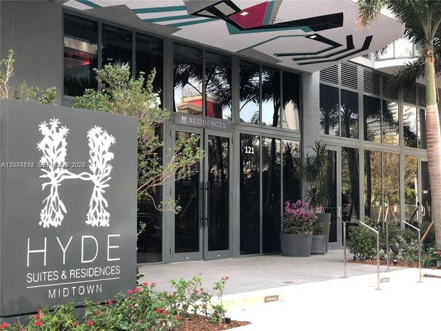 121 NE 34th Street 2005, Miami, FL 33137