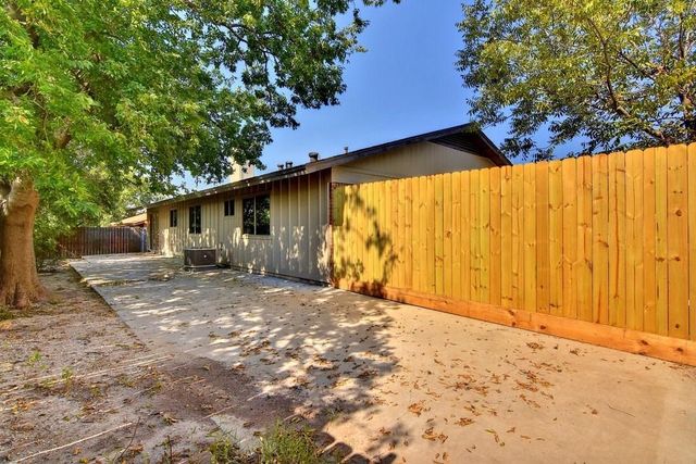 9415 Quail Meadow DR A, Austin, TX 78758