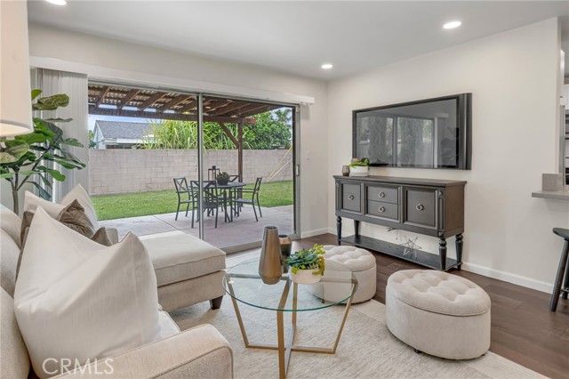 10471 Whirlaway Street, Cypress, CA 90630