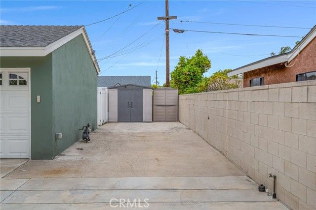 10471 Whirlaway Street, Cypress, CA 90630