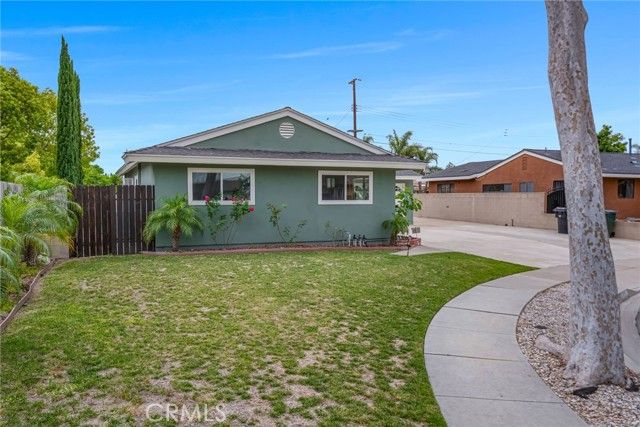 10471 Whirlaway Street, Cypress, CA 90630