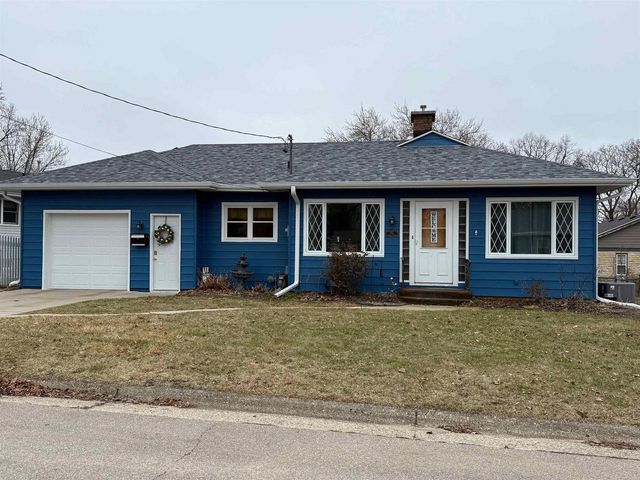 407 Wilson Street, Edgerton, WI 53534