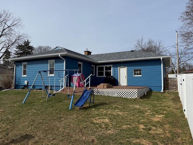 407 Wilson Street, Edgerton, WI 53534