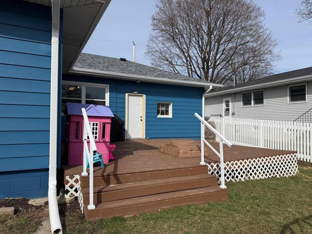 407 Wilson Street, Edgerton, WI 53534