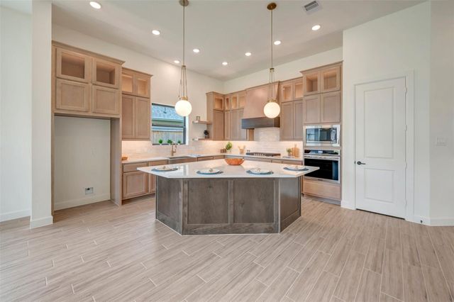 26524 Pioneer Pointe Court, Montgomery, TX 77316