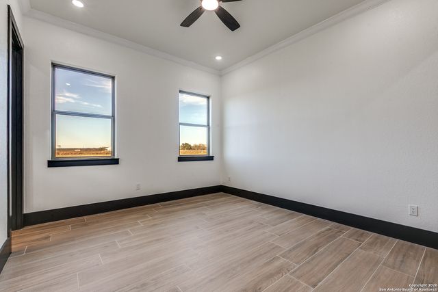 202 Venado Oak, Castroville, TX 78009