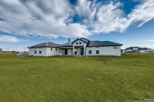 202 Venado Oak, Castroville, TX 78009