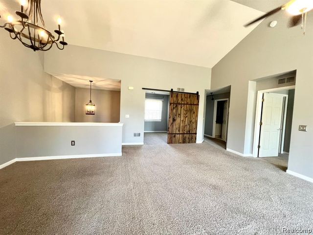 1992 Monarch Dr, Shelby Twp, MI 48316