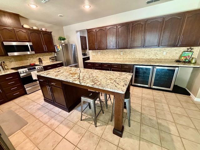 6409 Pine Meadow Cir, Stockton, CA 95219