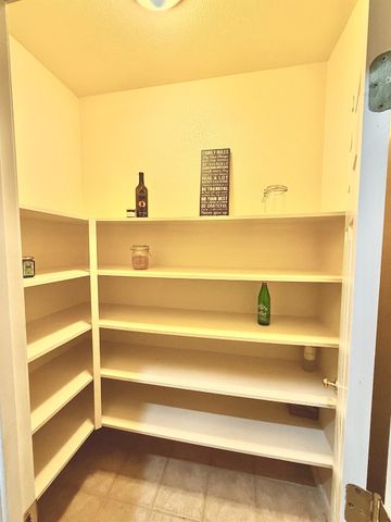 6409 Pine Meadow Cir, Stockton, CA 95219