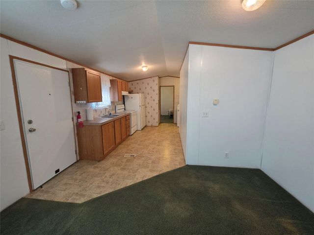 113 Valley LN, Smithville, TX 78957