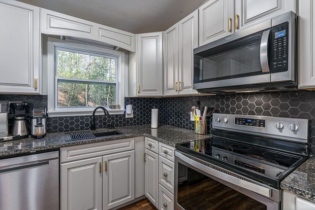 45 Mountain Stream Road, Murphy, NC 28906