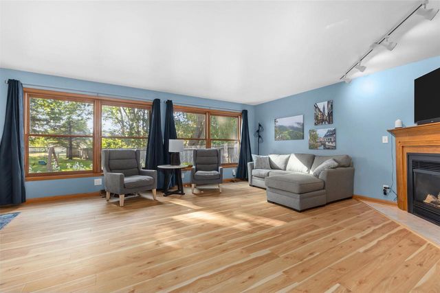 2108 S HORIZON DRIVE, Appleton, WI 54915