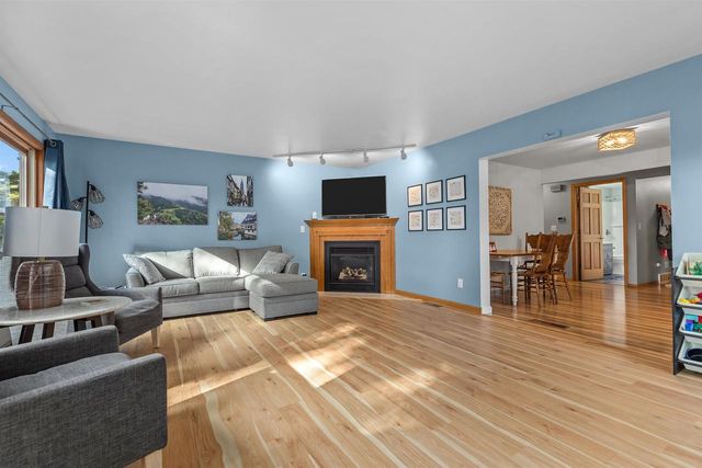 2108 S HORIZON DRIVE, Appleton, WI 54915