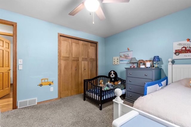 2108 S HORIZON DRIVE, Appleton, WI 54915