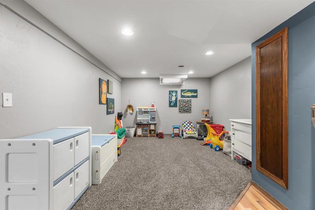 2108 S HORIZON DRIVE, Appleton, WI 54915