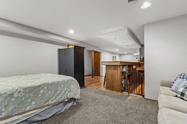 2108 S HORIZON DRIVE, Appleton, WI 54915
