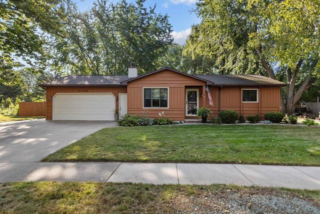 2108 S HORIZON DRIVE, Appleton, WI 54915