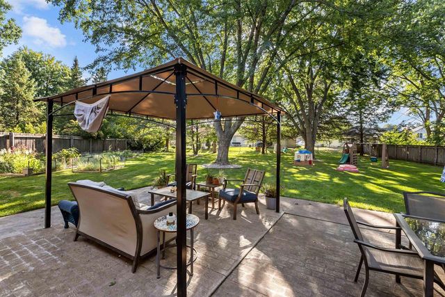2108 S HORIZON DRIVE, Appleton, WI 54915