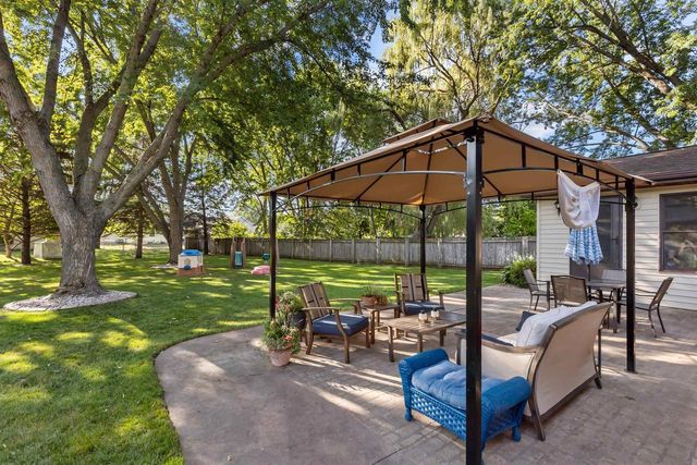 2108 S HORIZON DRIVE, Appleton, WI 54915