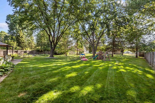 2108 S HORIZON DRIVE, Appleton, WI 54915