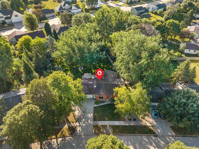 2108 S HORIZON DRIVE, Appleton, WI 54915