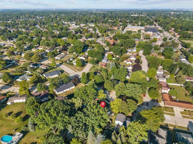 2108 S HORIZON DRIVE, Appleton, WI 54915