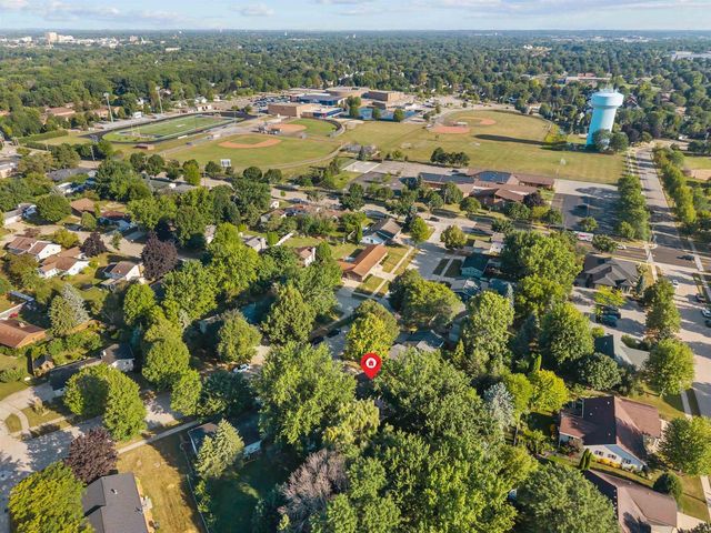 2108 S HORIZON DRIVE, Appleton, WI 54915