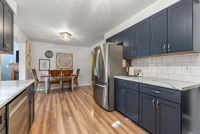 2108 S HORIZON DRIVE, Appleton, WI 54915