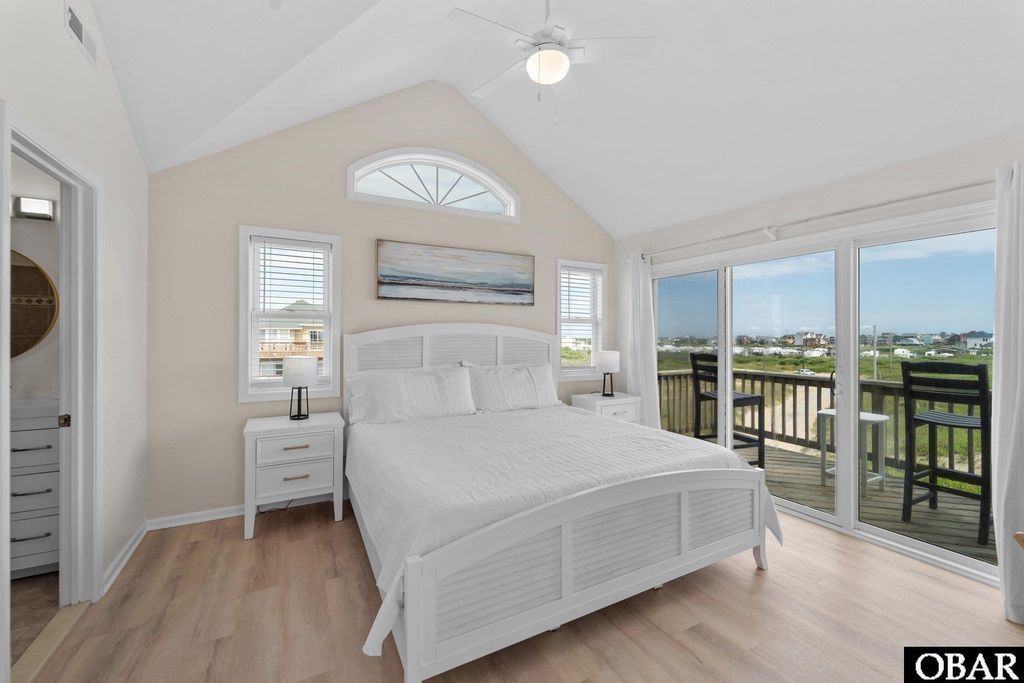 Image 17 of property listing at 23217 Sea Haven Drive 4, Rodanthe, NC 27968