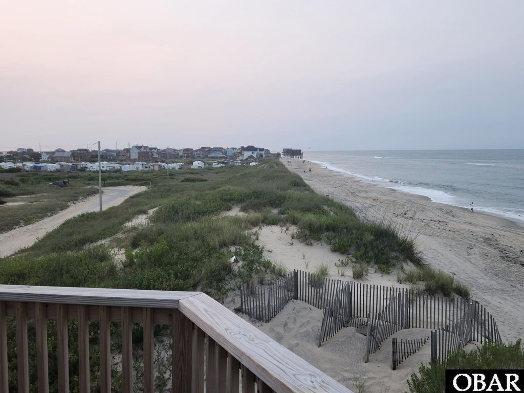 Image 4 of property listing at 23217 Sea Haven Drive 4, Rodanthe, NC 27968