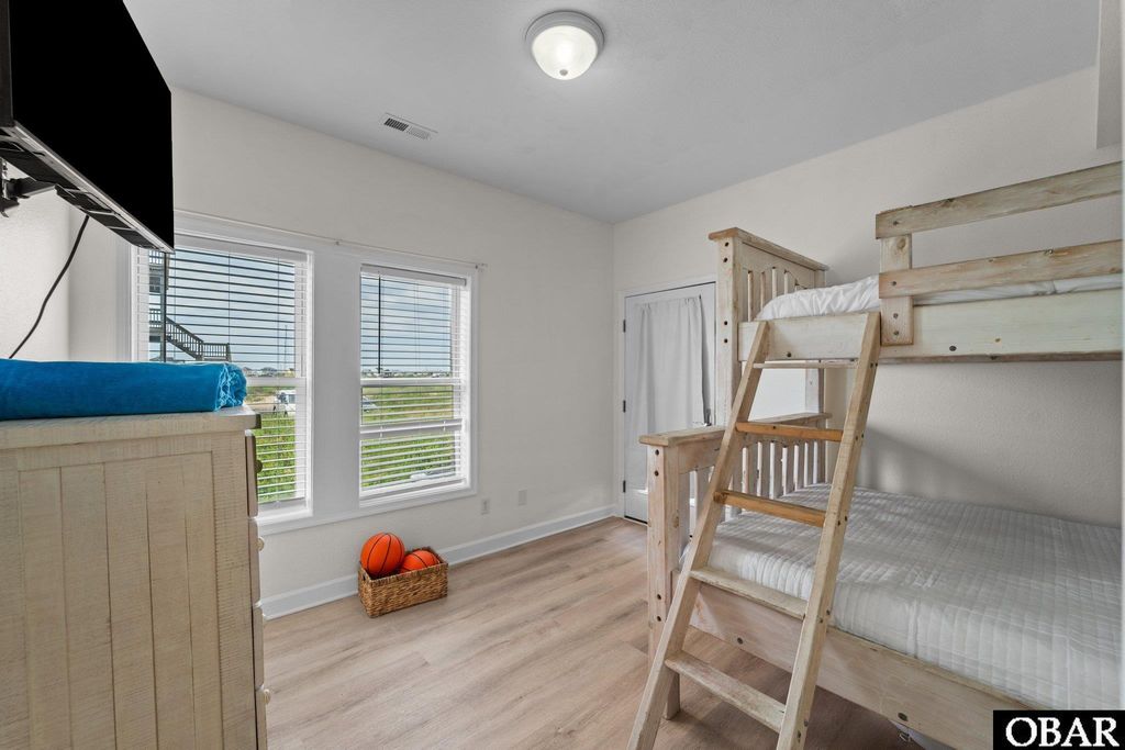 Image 37 of property listing at 23217 Sea Haven Drive 4, Rodanthe, NC 27968